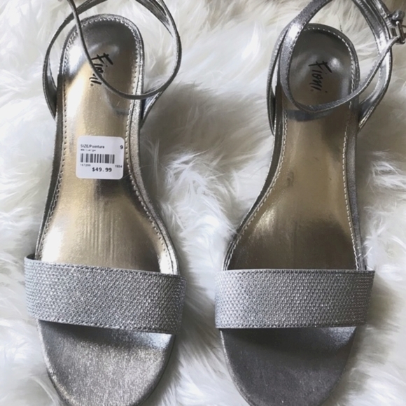 FIONI Silver Rhinestones Strappy Sandal Shoes Size 9 NWT - Picture 3 of 16